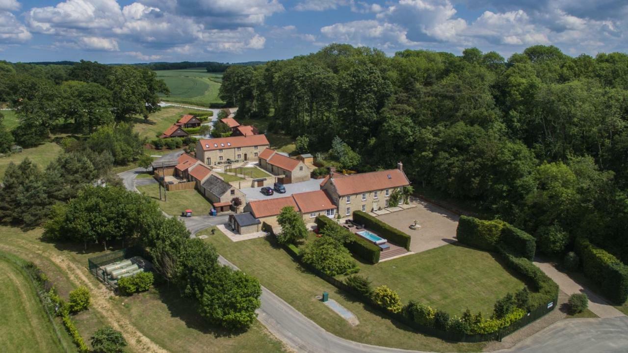 High Oaks Grange - Glamping Hotell Pickering Eksteriør bilde